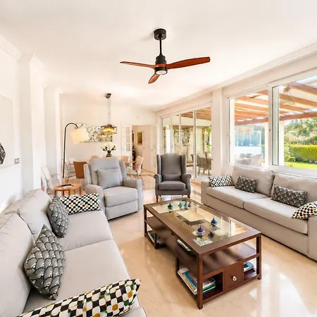 Villa Abanicos By